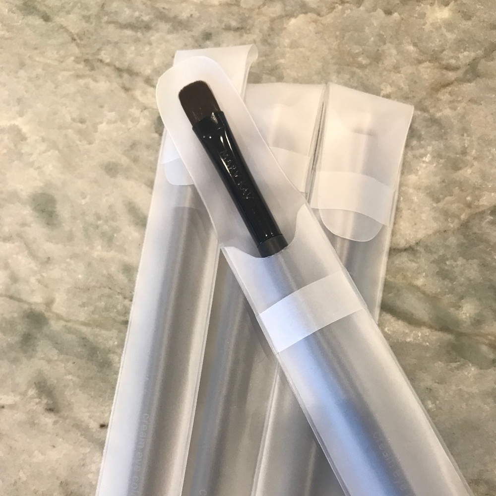 Mary Kay Cream Eye Color/Concealer brush NIB